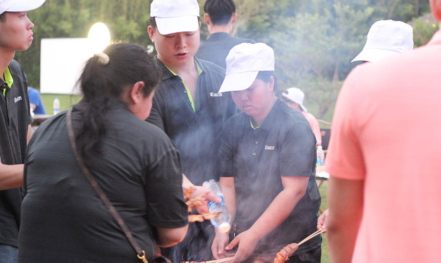 盛元導(dǎo)熱材料團(tuán)建.jpg 盛元導(dǎo)熱材料團(tuán)建.jpg