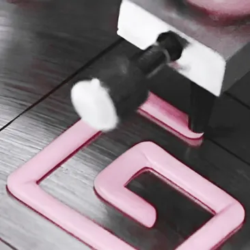 1765974042645805.jpg 導(dǎo)熱凝膠點膠.jpg